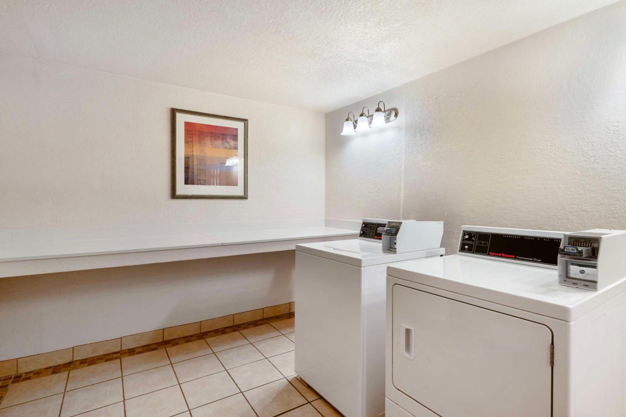 Best Western Green Bay Inn And Conference Center Екстериор снимка