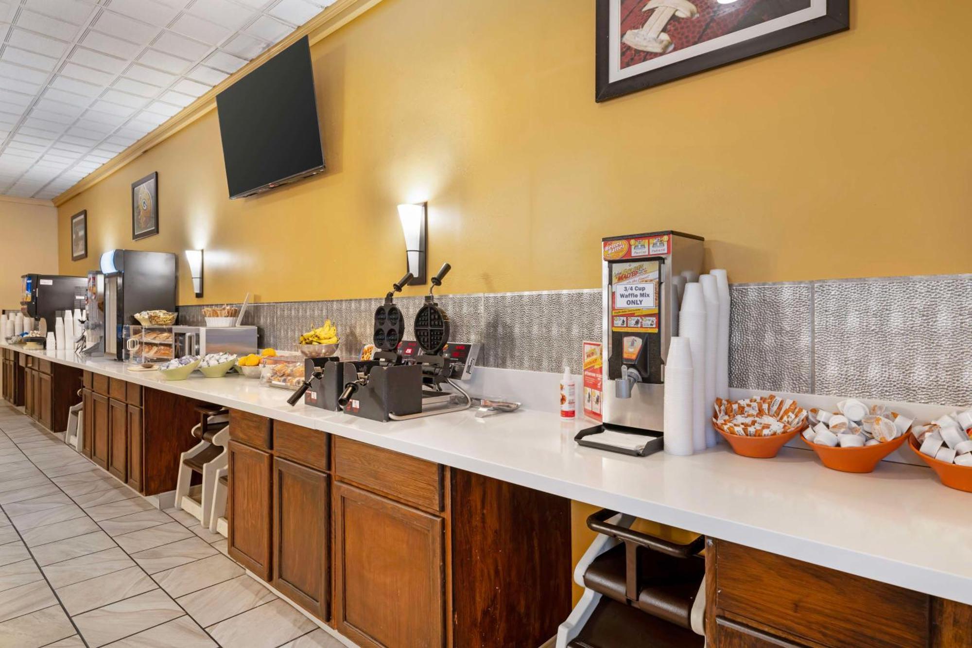 Best Western Green Bay Inn And Conference Center Екстериор снимка